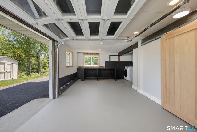 22 North Lake Shore Drive, Brookfield, CT 06804