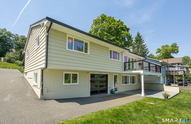 22 North Lake Shore Drive, Brookfield, CT 06804