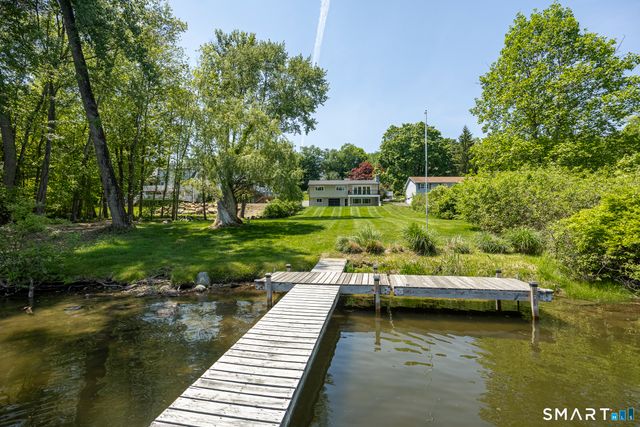 22 North Lake Shore Drive, Brookfield, CT 06804