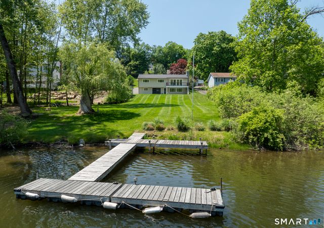 22 North Lake Shore Drive, Brookfield, CT 06804