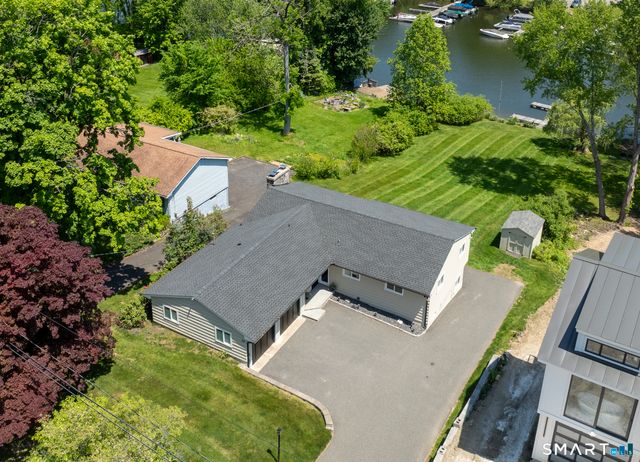 22 North Lake Shore Drive, Brookfield, CT 06804
