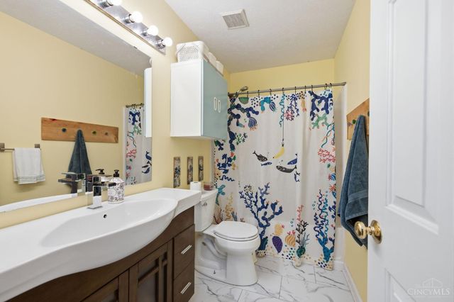 1299 Willow Forge Court, Lebanon, OH 45036