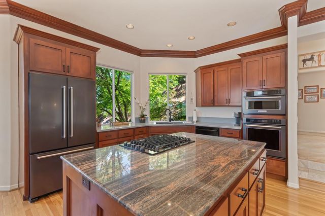 770 Bridle Path Rd, Colfax, CA 95713
