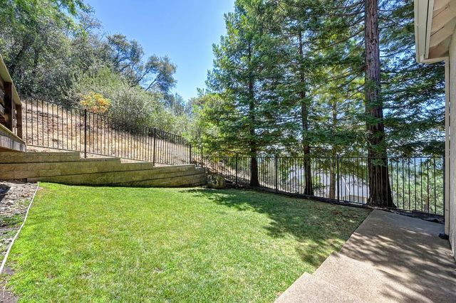 770 Bridle Path Rd, Colfax, CA 95713
