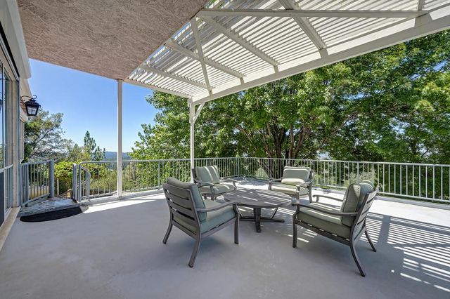 770 Bridle Path Rd, Colfax, CA 95713