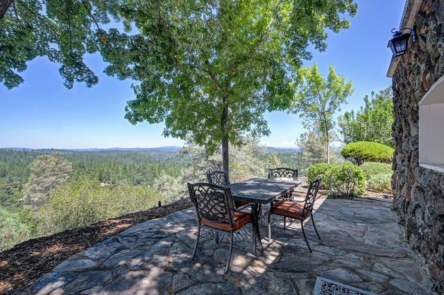 770 Bridle Path Rd, Colfax, CA 95713