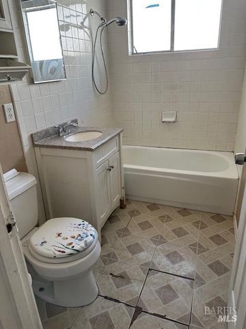 237 Grapewood St, Vallejo, CA 94591