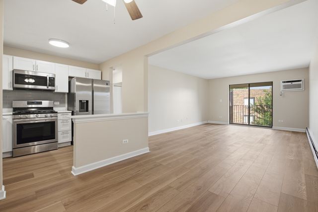3511 Central Road 302, Glenview, IL 60025