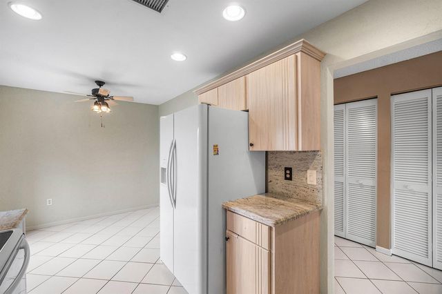3 Stratford Drive E G, Boynton Beach, FL 33436