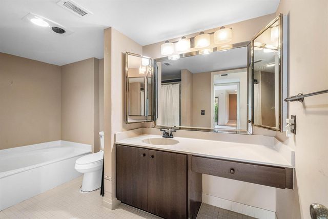 3 Stratford Drive E G, Boynton Beach, FL 33436