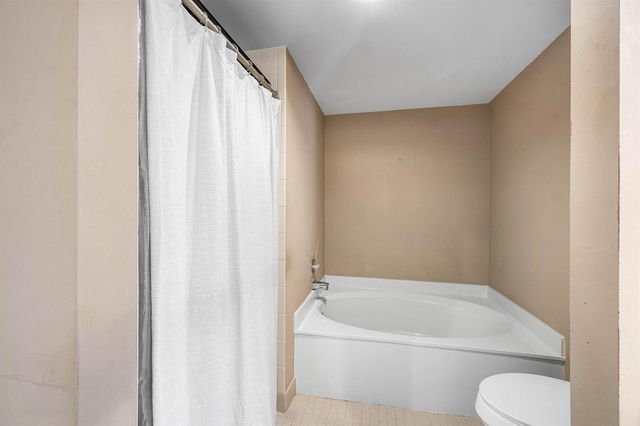 3 Stratford Drive E G, Boynton Beach, FL 33436