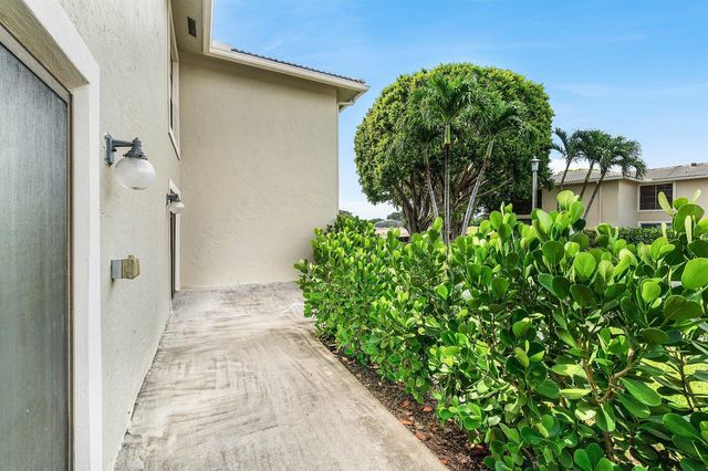 3 Stratford Drive E G, Boynton Beach, FL 33436
