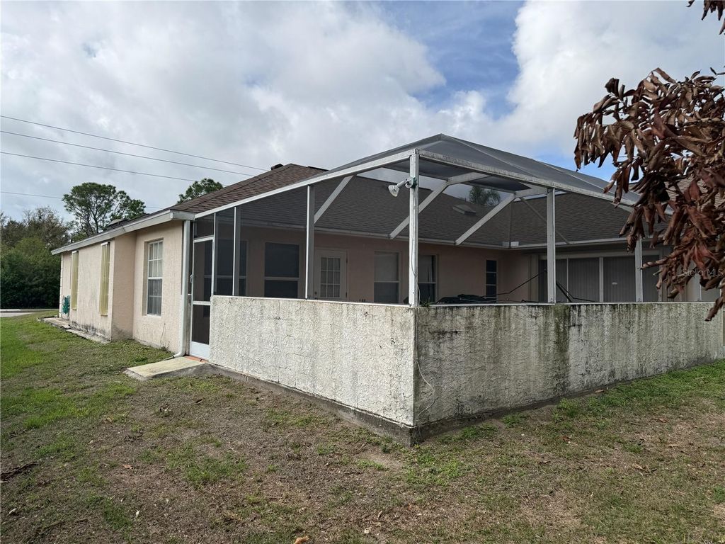 Image 4 of property listing at 21506 QUESADA AVENUE, Port Charlotte, FL 33952