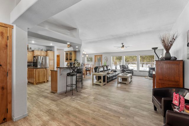 53315 Holiday Drive, La Pine, OR 97739