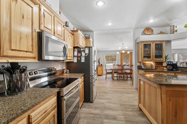 53315 Holiday Drive, La Pine, OR 97739