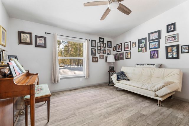 53315 Holiday Drive, La Pine, OR 97739