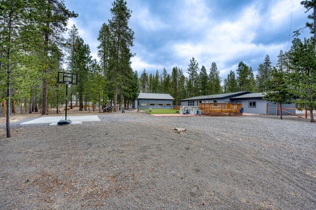53315 Holiday Drive, La Pine, OR 97739