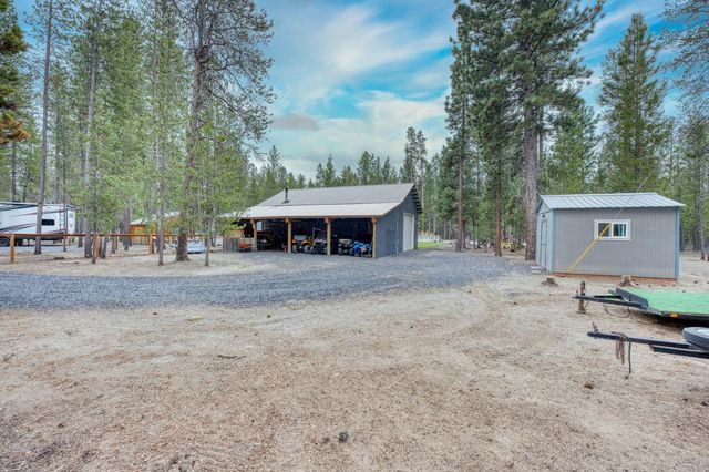 53315 Holiday Drive, La Pine, OR 97739