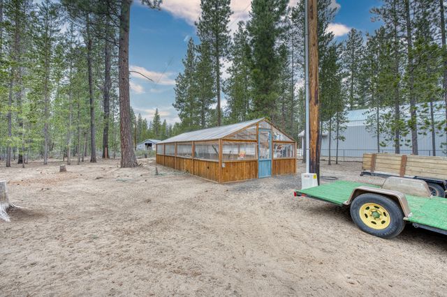 53315 Holiday Drive, La Pine, OR 97739