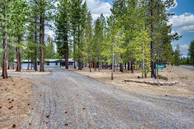 53315 Holiday Drive, La Pine, OR 97739