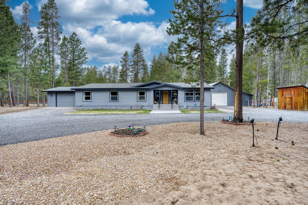 53315 Holiday Drive, La Pine, OR 97739