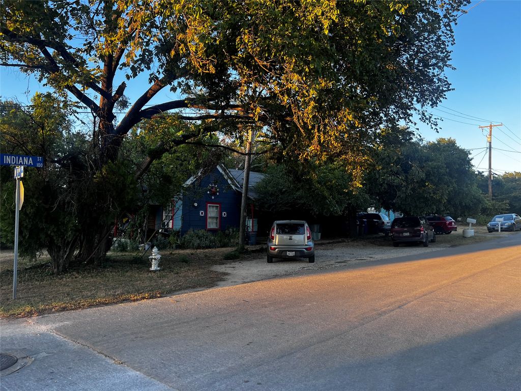 902 N 9th Street, Midlothian, TX 76065 — exterior