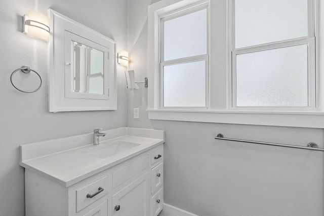 1506 Chelsea LN, Austin, TX 78704