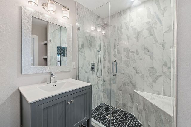 1506 Chelsea LN, Austin, TX 78704