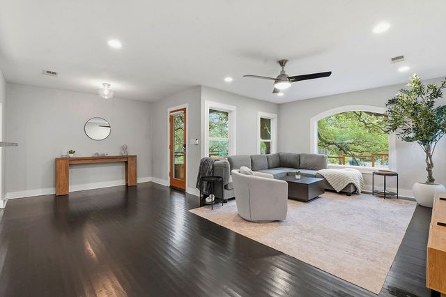 1506 Chelsea LN, Austin, TX 78704