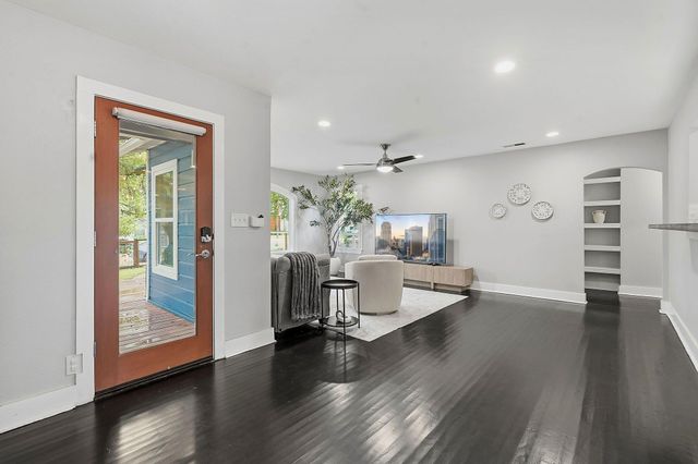 1506 Chelsea LN, Austin, TX 78704