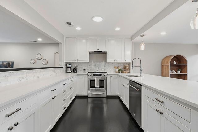 1506 Chelsea LN, Austin, TX 78704