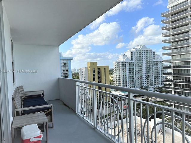 5825 Collins Avenue 14E, Miami Beach, FL 33140