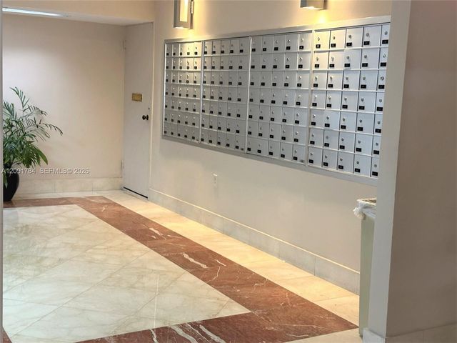 5825 Collins Avenue 14E, Miami Beach, FL 33140