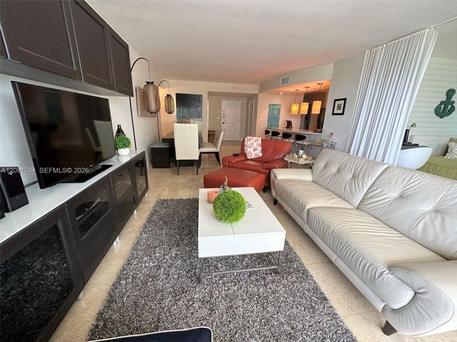 5825 Collins Avenue 14E, Miami Beach, FL 33140