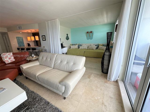 5825 Collins Avenue 14E, Miami Beach, FL 33140