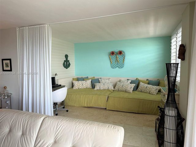 5825 Collins Avenue 14E, Miami Beach, FL 33140