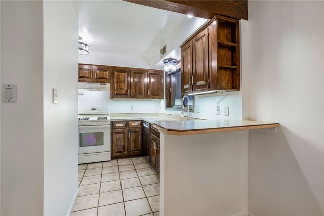 2949 Plaza Azul, Santa Fe, NM 87507