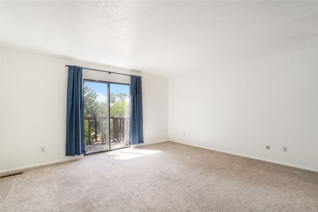 2949 Plaza Azul, Santa Fe, NM 87507