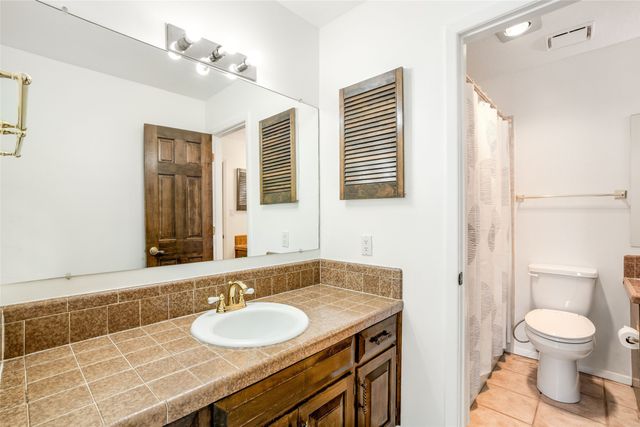 2949 Plaza Azul, Santa Fe, NM 87507