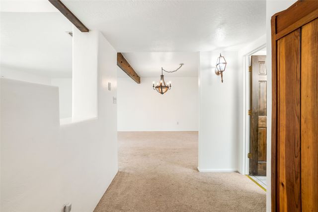 2949 Plaza Azul, Santa Fe, NM 87507
