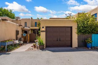 2949 Plaza Azul, Santa Fe, NM 87507