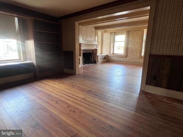 128 W. MAIN ST., Fayetteville, PA 17222