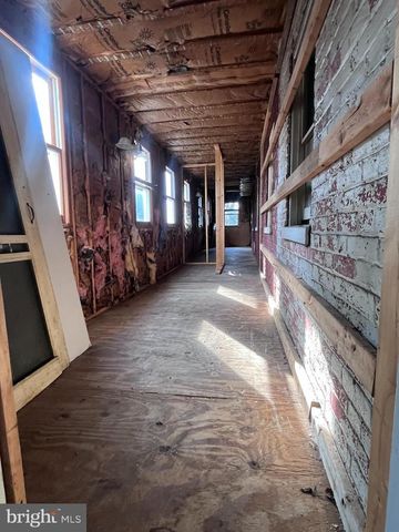 128 W. MAIN ST., Fayetteville, PA 17222