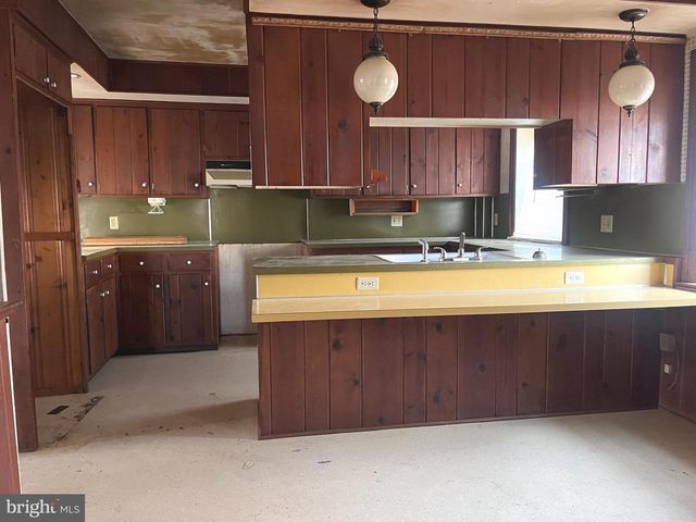 128 W. MAIN ST., Fayetteville, PA 17222