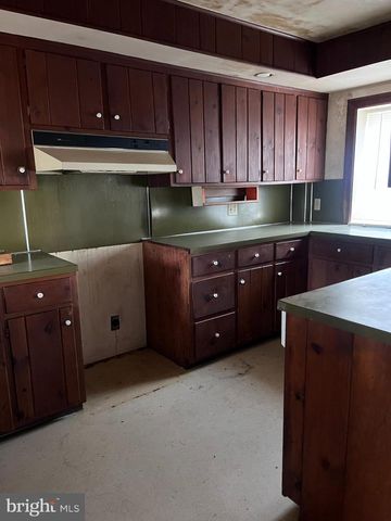 128 W. MAIN ST., Fayetteville, PA 17222