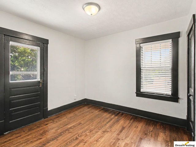 6354 Parker Street, Omaha, NE 68104