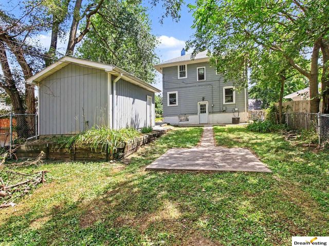 6354 Parker Street, Omaha, NE 68104
