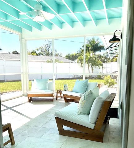 1086 N Town And River DR, Fort Myers, FL 33919