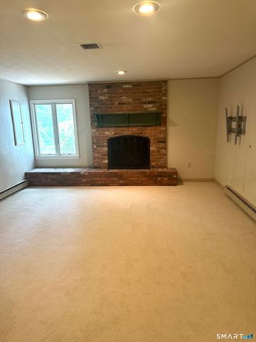 400 Beacon Hill Drive, Cheshire, CT 06410
