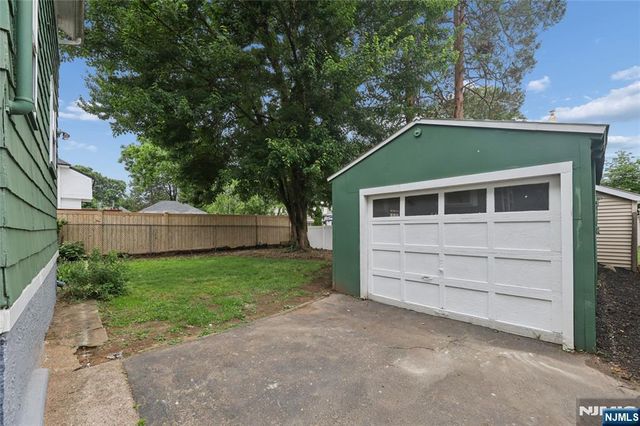 42 Walnut Street, Rutherford, NJ 07070